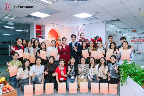 Tạm biệt 2024 - Chào đón 2025 rực rỡ cùng Hana-ers!