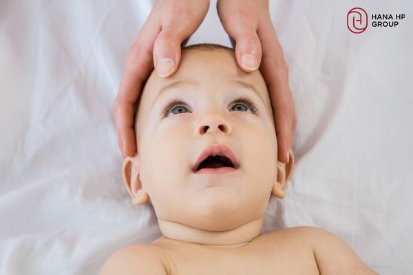 viêm da đầu trẻ sơ sinh