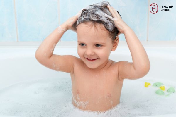 da đầu trẻ sơ sinh có gàu