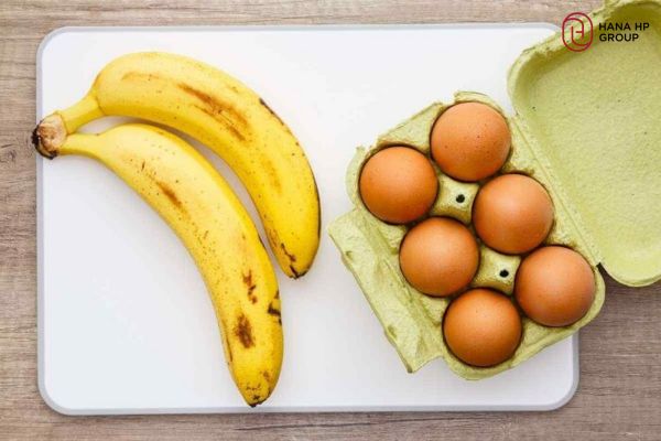 Mặt nạ lòng trắng trứng gà và chuối