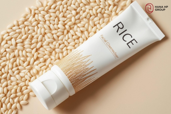Sữa rửa mặt gạo Thái thường có thành phần dịu nhẹ, giá cả phải chăng Sữa rửa mặt gạo Thái thường có thành phần dịu nhẹ, giá cả phải chăng