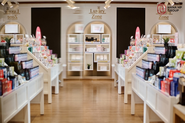 Mở shop mỹ phẩm offline cần nhiều vốn hơn và phải có kế hoạch lâu