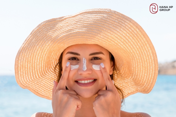 Kem chống nắng chuyên biệt cho da mặt, cổ và tai