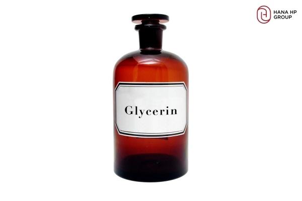 Glycerin trong kem chống nắng cho da mặt giúp dưỡng ẩm cho da