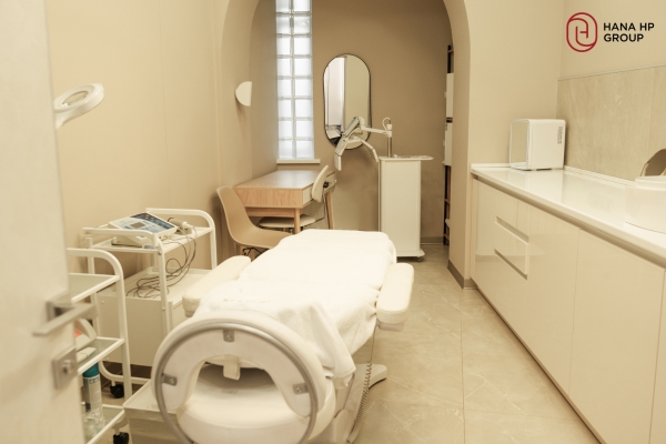 Chi phí cho máy móc thiết bị tại spa tốn khoảng vài trăm triệu đến vài tỷ đồng tùy vào quy mô Chi phí cho máy móc thiết bị tại spa tốn khoảng vài trăm triệu đến vài tỷ đồng tùy vào quy mô