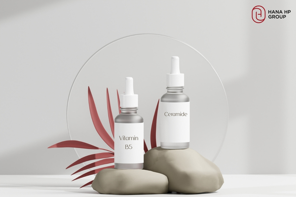 Nên kết hợp thêm B5 hoặc Ceramide trong routine chăm da