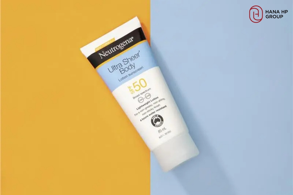 Top 9 kem dưỡng thể chống nắng SPF 50+ không bết dính