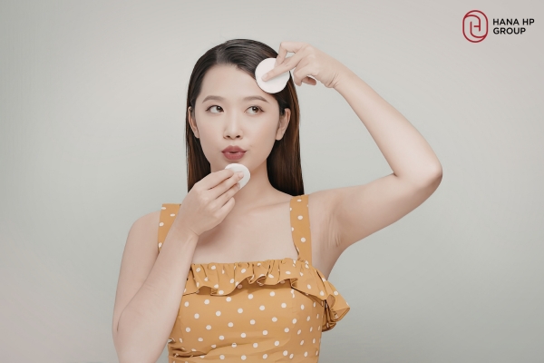 Tẩy trang kỹ vào cuối ngày