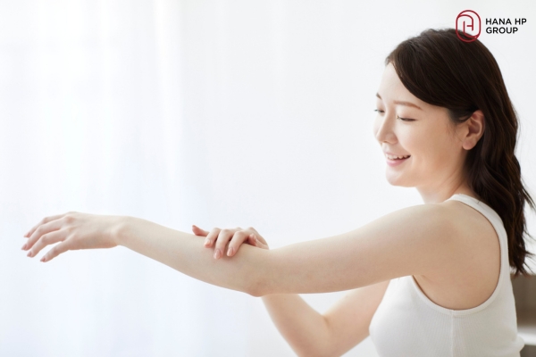 Sữa ủ trắng là sản phẩm chăm sóc da dạng sữa chứa nồng độ cao các hoạt chất làm sáng da