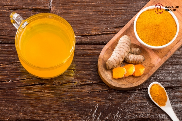 Dưỡng da sau sinh bằng nghệ