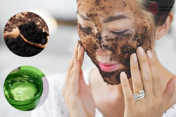 bã cà phê tẩy da chết mặt được không